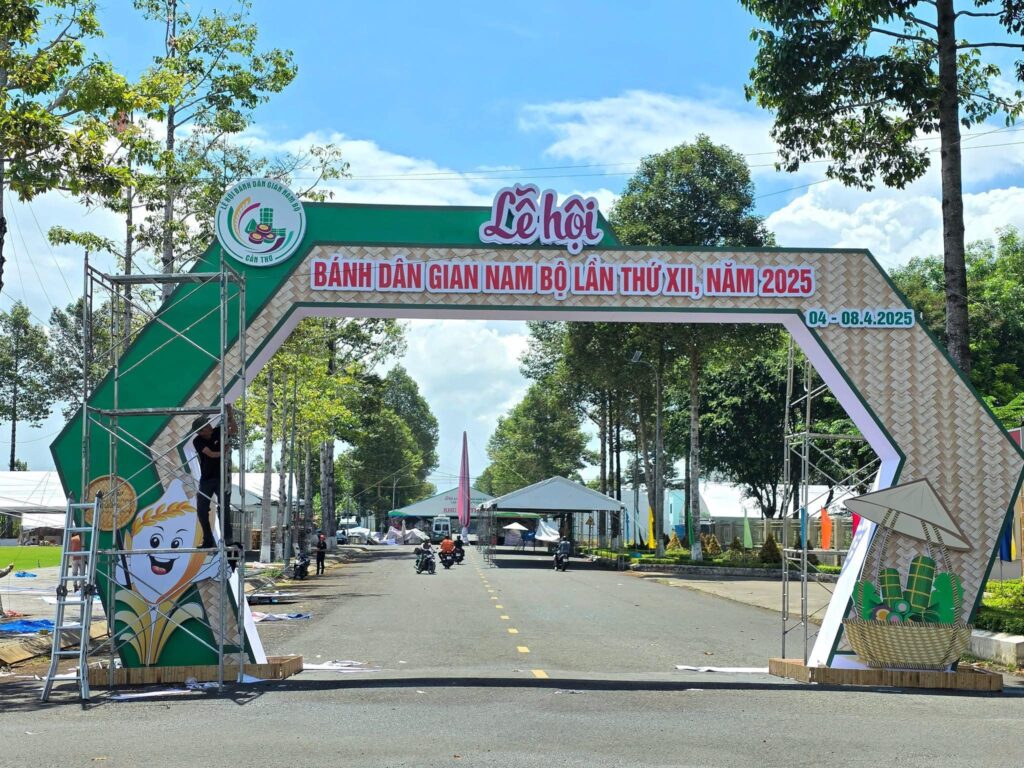 Lễ hội Bánh dân gian Nam Bộ lần thứ XII năm 2025 diễn ra từ ngày 04 đến ngày 08/4/2025 (nhằm 7 - 11/3 âm lịch)